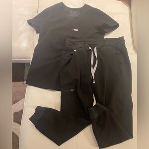 Figs Black Catarina Scrub Top and Zamora Jogger Pants